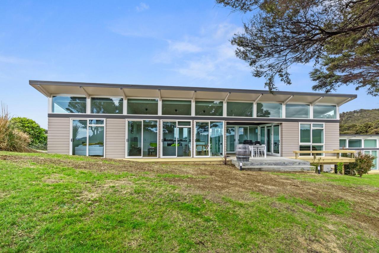 Paroa Bay Chalets - Te Whare Tui Russell Kültér fotó